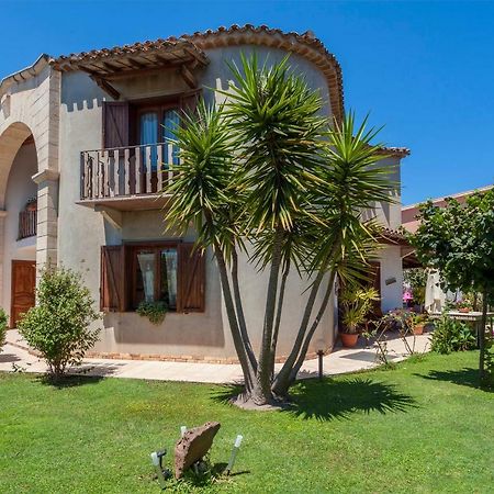 Le Quattro Mura Bed & Breakfast Pula Exterior photo